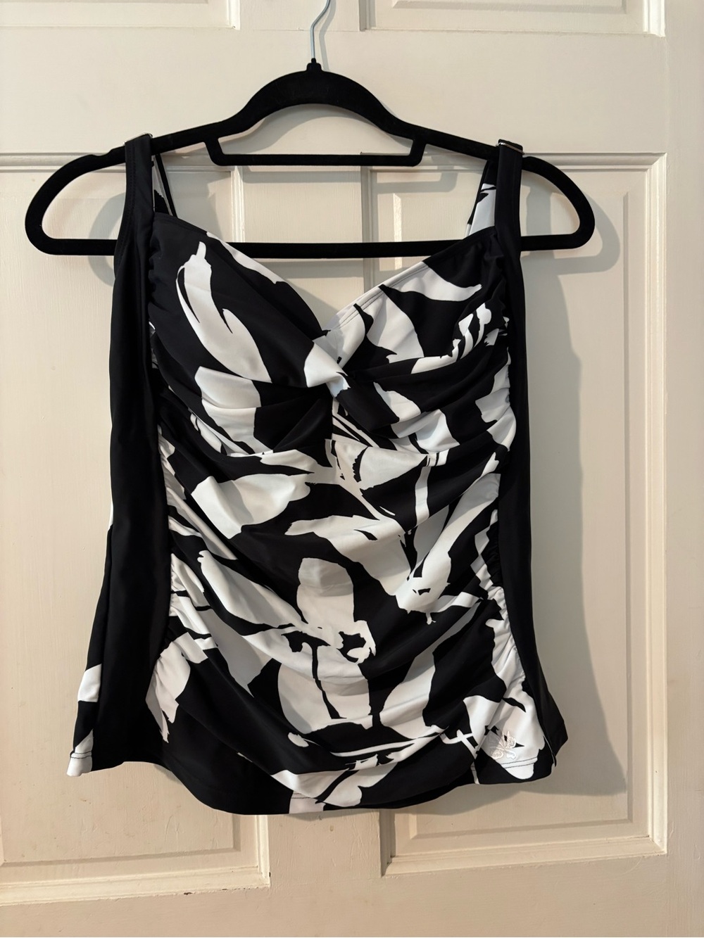 Hapari Black and White Twist-Front Tankini Top